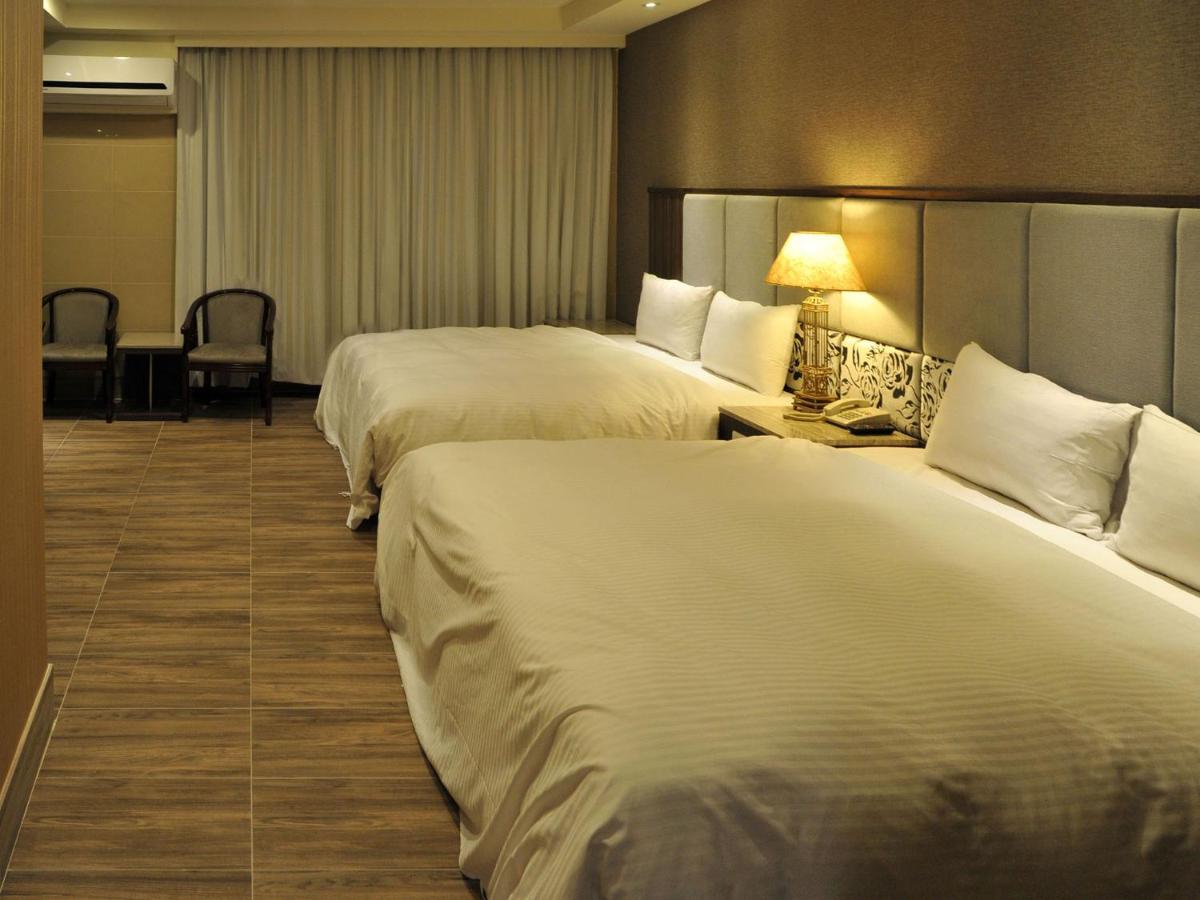 Maple Hotel Second Branch Tainan Luaran gambar
